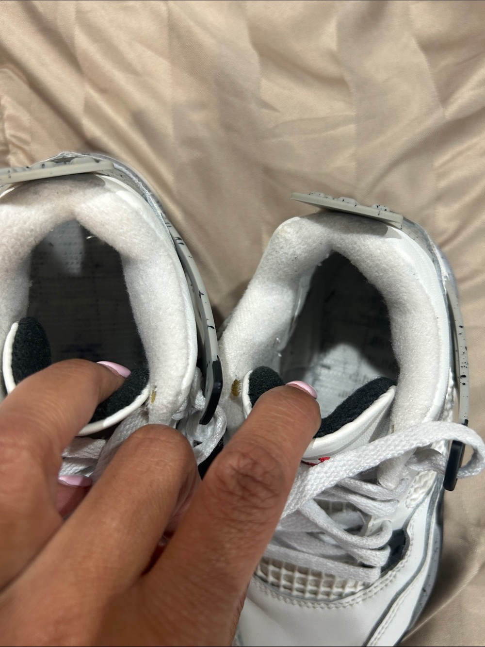 Jordan Retro 4 - Picture 2 of 6